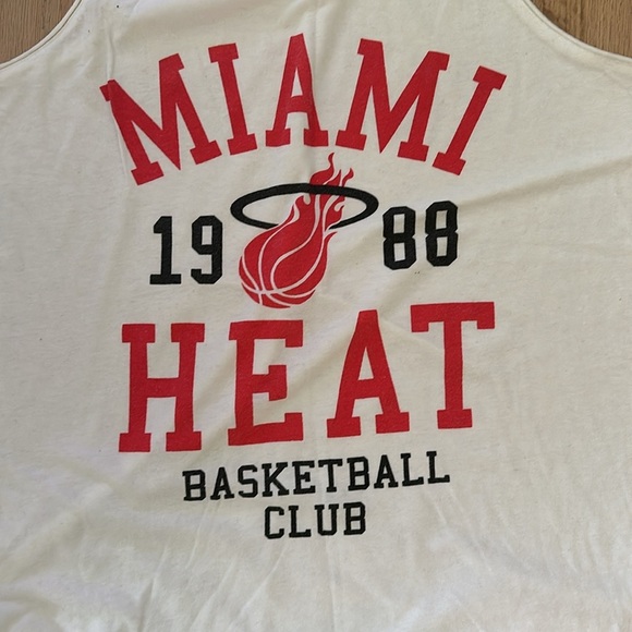 NBA Miami Heat Tank Top Women’s Size L - Picture 3 of 3